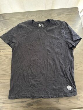 Vince Camuto Black Short Sleeve Crew Neck Tee